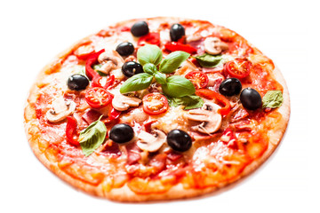  Fresh italian classic original pepperoni pizza with olives, basil and tomato isolated on white background