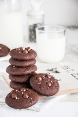 Dark chocolate cookies and milk