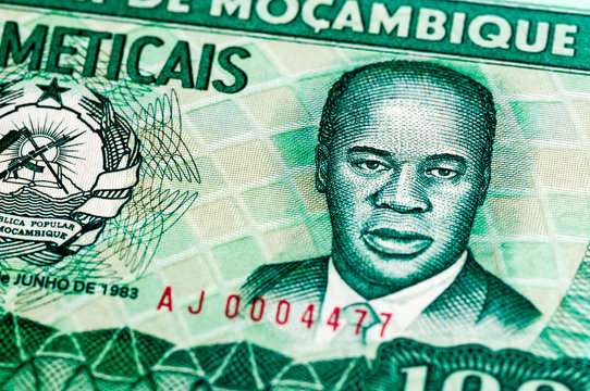 Mozambiquian 100 Metical banknote