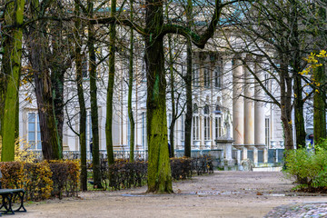 Fototapeta na wymiar Fragment of the Palace on the Water, a classicist palace in Warsaw's Royal Baths Park.
