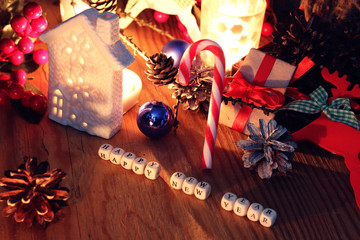 new year pine cone candle table