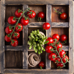 Asparagus and tomatoes