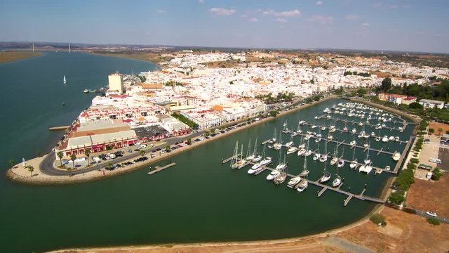 Video aereo en Ayamonte (Huelva, Andalucia). Puerto deportivo frontera con  Portugal