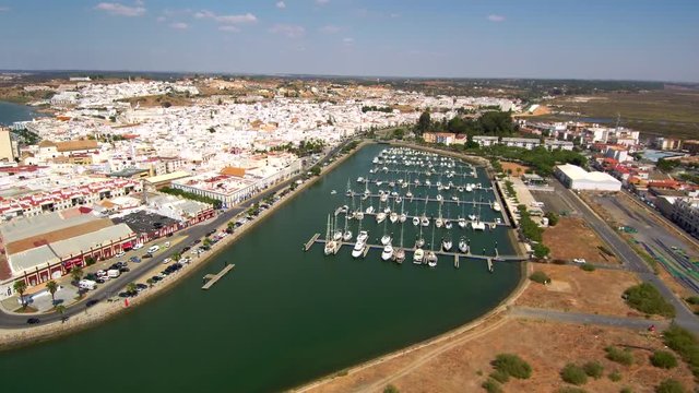Video aereo en Ayamonte (Huelva, Andalucia). Puerto deportivo frontera con  Portugal