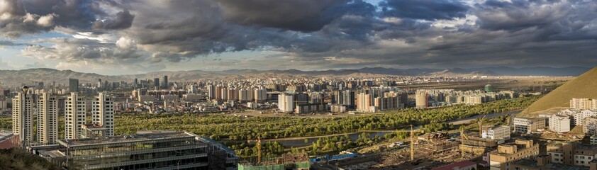 Fototapeta na wymiar Stadtansicht von Ulan Bator, die Hauptstadt der Mongolei