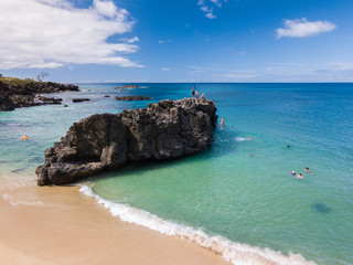 Obraz premium Waimea Bay Beach Park Jumping Rock on Oahu, Hawaii