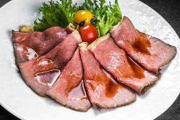 高級ローストビーフ　Freshly made roast beef