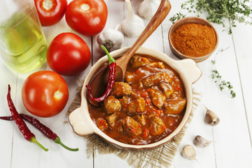 Meat stew in tomato sauce
