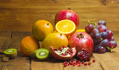 Fototapeta na wymiar fruits on a wooden table