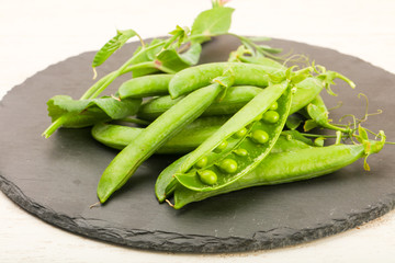 Ripe green peas