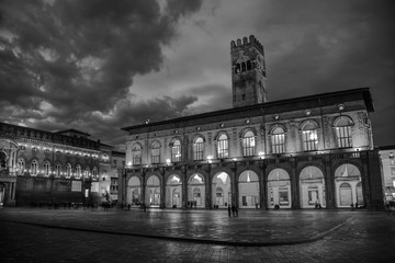 Main square of Bologna, Italy © Madrugada Verde