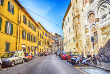 Fototapeta na wymiar street in old town Pisa, Italy