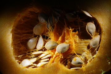 Aufgeschnittener K&uuml;rbis