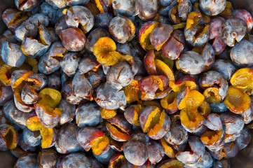 Stoned plums