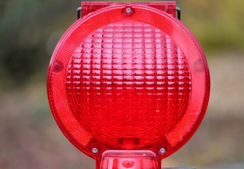 rote Warnleuchte beachten 