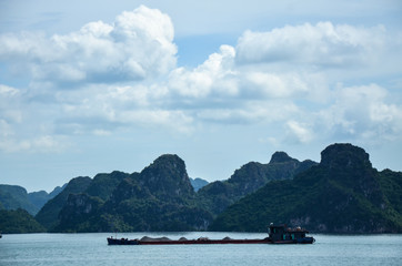 Fototapeta na wymiar mountains in Vietnam