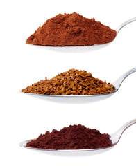 Coffee powders and grains on the spoon