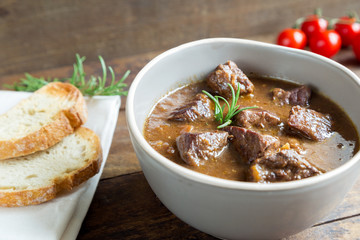 pikante Gulaschsuppe