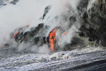 Cercles muraux Volcan Lava flows from the Kilauea volcano