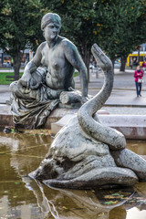 Neptunbrunnen mit Schlange, Berlin © Michael Eichhammer