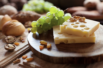 Fromage_gruyère © PUNTOSTUDIOFOTO Lda