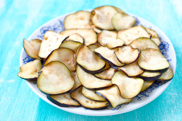 Rohe Auberginenchips