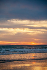 Naklejka na ściany i meble Sonnenuntergang am Atlantik bei Cadiz an der costa le la luz