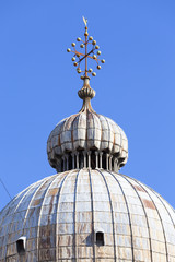 Fototapeta na wymiar St Mark's Basilica (Basilica di San Marco), dome, Venice, Italy.