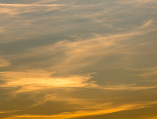 Fototapeta premium clouds in the sky at sunset as background