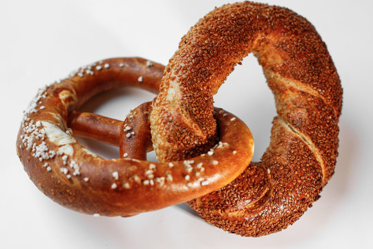 Deutsche Brezel und T&uuml;rkische Simit miteinander vereint