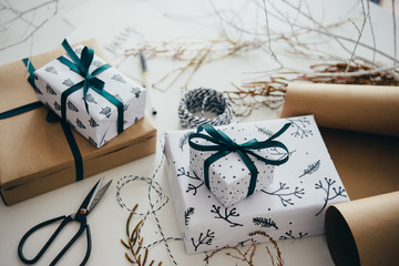 Gift packaging © FornStudio