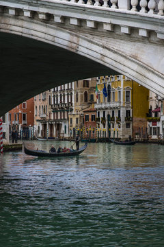 Puente del Rialto, Venecia Italia
