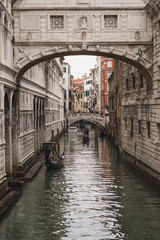 Fototapeta na wymiar Puente de los suspiros Venecia Italia - Invierno