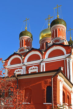 Znamensky Cathedral, Church of Our Lady of Sign of former Znamensky Monastery, Moscow, Russia. Rowan in autumn