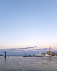 Obraz premium Agios Nikolaos fortress on the Mandraki harbour of Rhodes