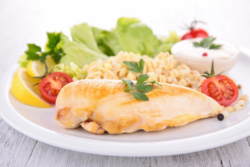 grilled chicken breast with vegetables