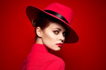 beautiful woman in red hat portrait - obrazy, fototapety, plakaty