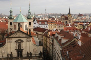 Fototapeta na wymiar Blick vom Pulverturm auf den Altstädter Ring in Prag, Tschechische Republik