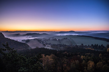 Papststein, Elbsandsteingebirge vor Sonnenaufgang