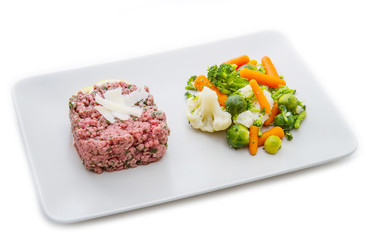 steak tartare with vegetables