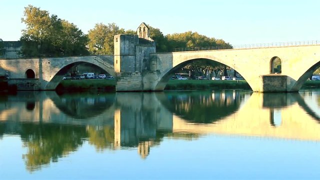 Pont Saint-B&eacute;n&eacute;zet sur le Rh&ocirc;ne