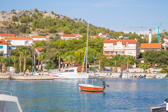 traumhafte Buchten in Dalmatien s&uuml;dlich von Sibenik in Brodarica, Zaboric, Grebastica