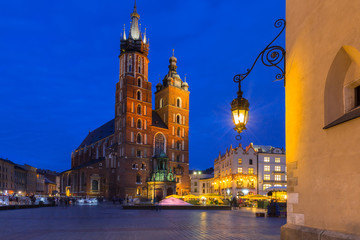 Fototapeta na wymiar The main square of the Old Town in Krakow at dusk, Poland