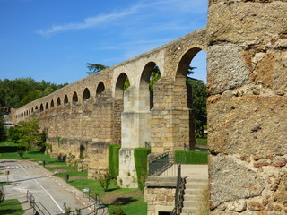 Obraz premium Acueducto en Plasencia (Cáceres) Ciudad monumental de Extremadura, España