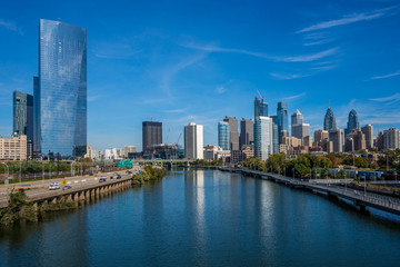 Fototapeta na wymiar View of Philadelphia downtown