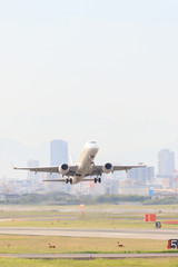 飛行機の離陸 -大阪国際空港-