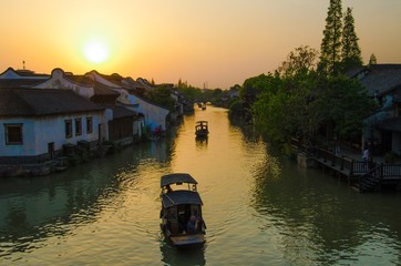 Naklejka premium Chinese village at sunset