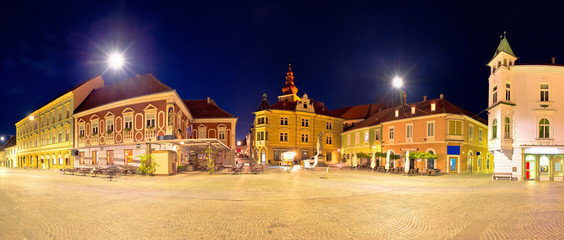Fototapeta premium Town of Ptuj historic main square panoramic evening view