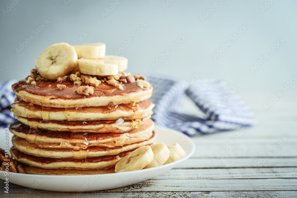 Wall mural Pancakes with banana