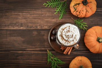 Fototapeta na wymiar Pumpkin spice latte